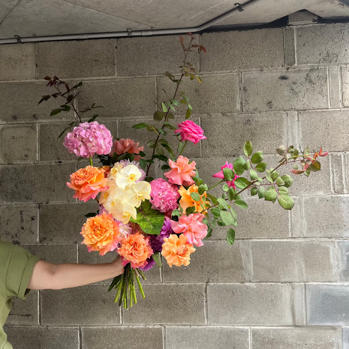 LARGE WRAPPED BOUQUET