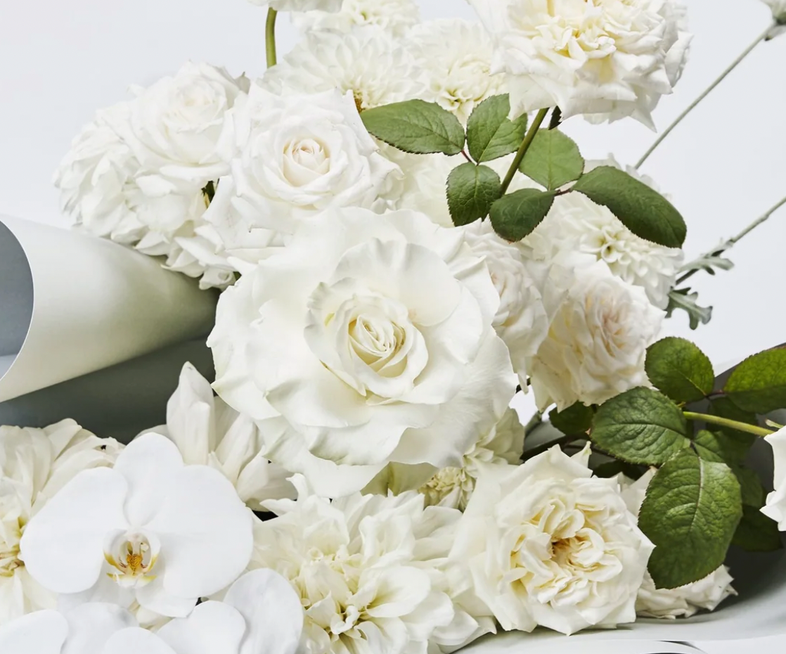 Extravagant Feature Arrangement