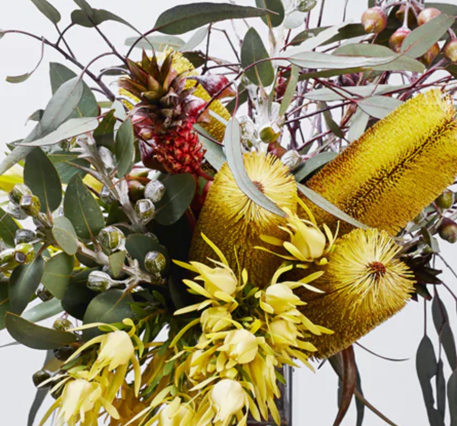 Extravagant Feature Arrangement